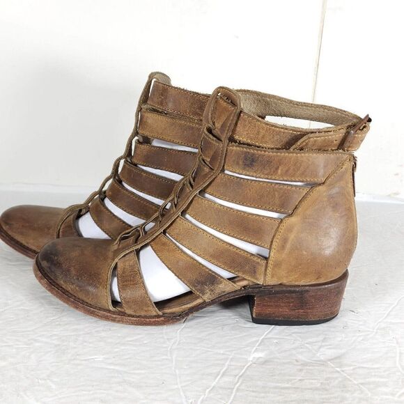 FREEBIRD BY STEVEN Women's Stone US 7M Brown Leather Distressed Cut Out Booties - Picture 2 of 14